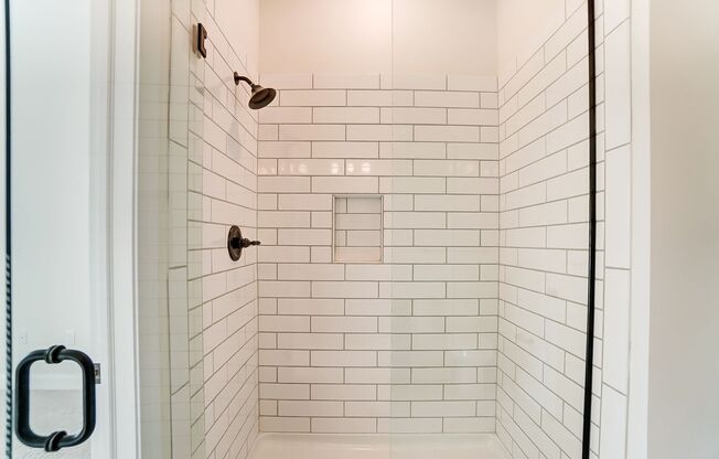 1 bed, 1 bath, 724 sqft, $1,540, Unit 216