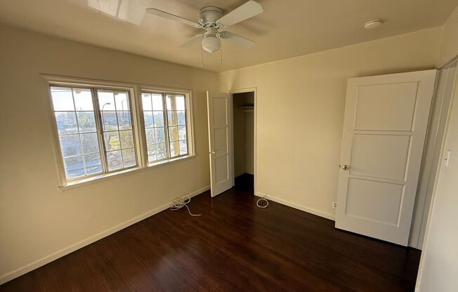 2 beds, 1 bath, $2,100, Unit 3