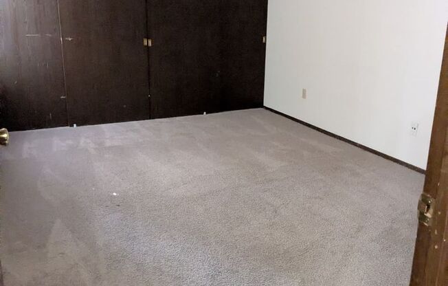 2 beds, 1.5 baths, 1,000 sqft, $1,451, Unit 8199-8199E