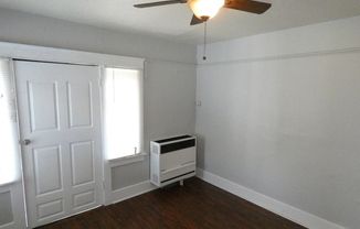 1 bed, 1 bath, 475 sqft, $1,590, Unit 911