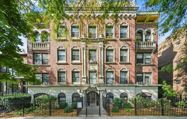 Studio, 1 bath, 402 sqft, $1,295, Unit 205