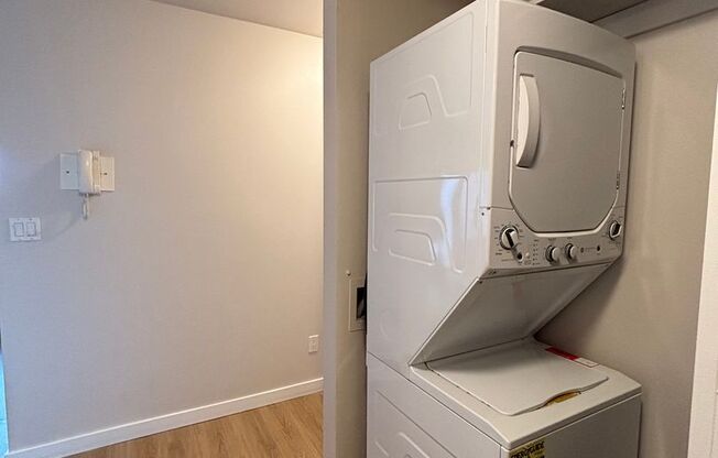 1 bed, 1 bath, 800 sqft, $2,045, Unit 3520 - 309