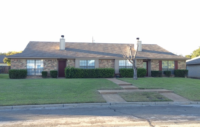 3 beds, 2 baths, $1,495