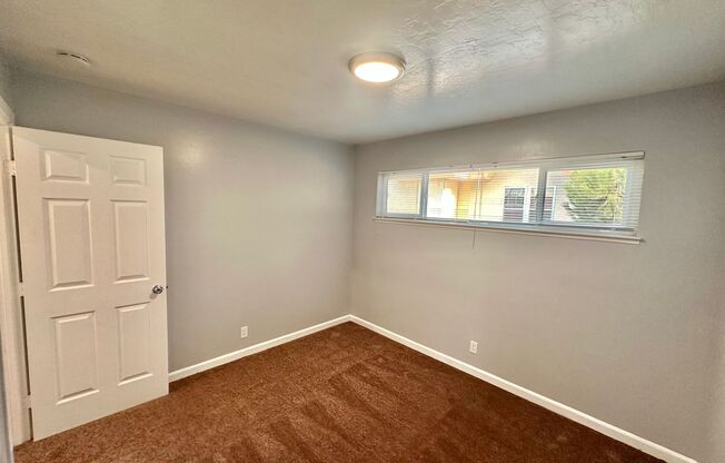 2 beds, 1 bath, 700 sqft, $2,000, Unit 204