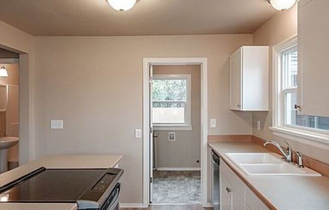 2 beds, 1 bath, $1,850