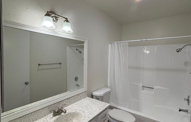 1 bed, 1 bath, 780 sqft, $2,375, Unit 16