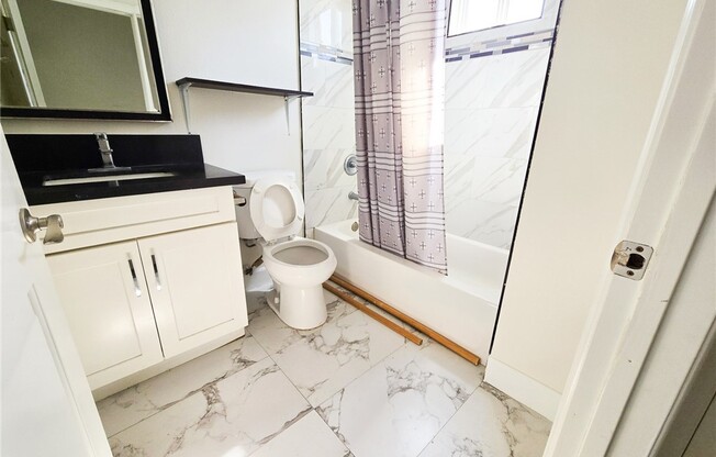130 E 104 ST