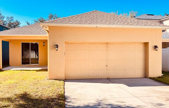 Adorable 3 Bedroom - 2Bath Home in Orlando!!!