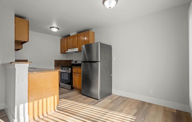 2 beds, 1 bath, $2,495, Unit 235