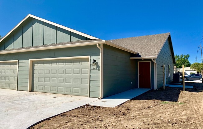 Recent construction --  3 bed/ 2 bath Duplex & 2 car garage
