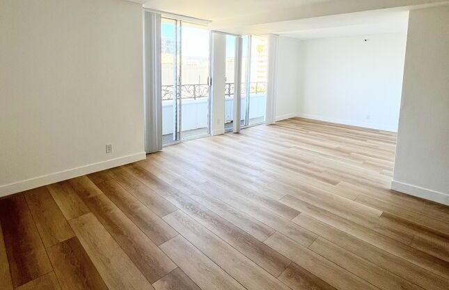 1 bed, 1.5 baths, 1,373 sqft, $4,595, Unit 709