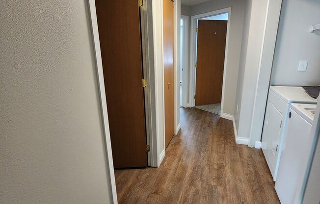 2 beds, 1 bath, 914 sqft, $1,345, Unit G-80