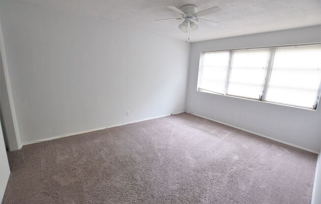 2 beds, 1 bath, 900 sqft, $1,450, Unit 14