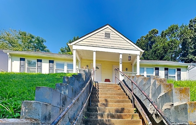 177 LAWTON ST SW
