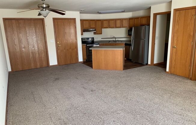1 bed, 1 bath, 805 sqft, $1,405, Unit 927-103