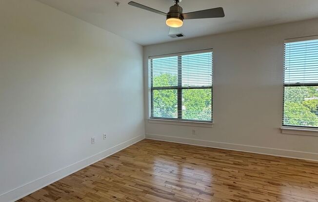 2 beds, 2 baths, 1,038 sqft, $2,059