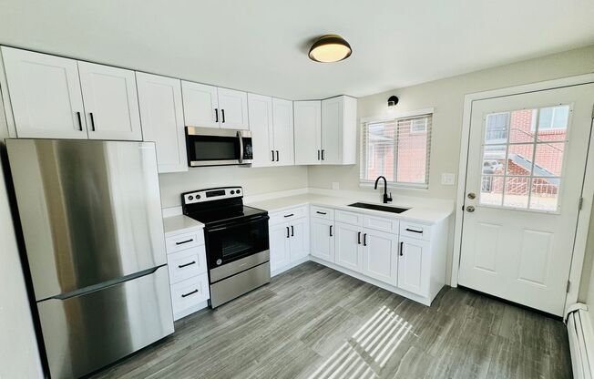 2 beds, 1 bath, 800 sqft, $1,625, Unit 164