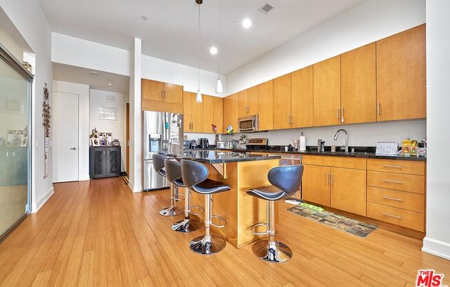 2 beds, 2 baths, 1,690 sqft, $3,800, Unit 405