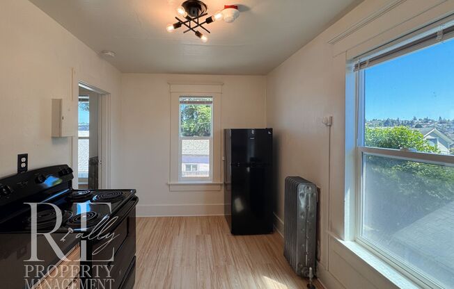 902 Pleasant Ave