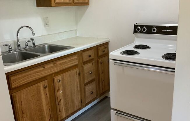 1 bed, 1 bath, $650, Unit 86