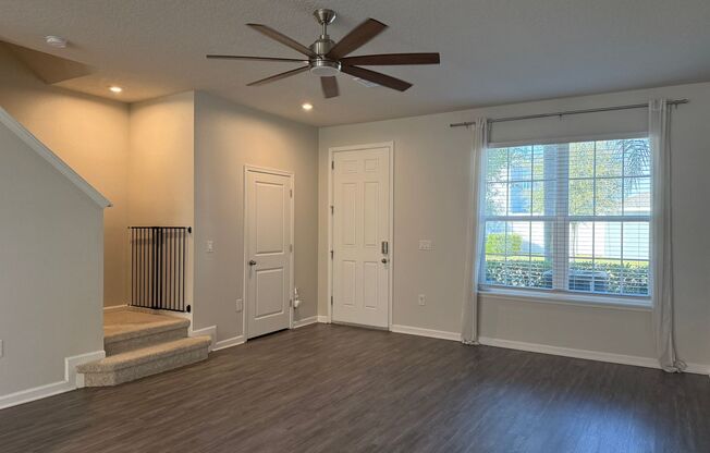 Like New Townhouse in Hamlin