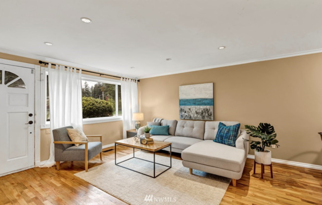 16721 NE 9 ST