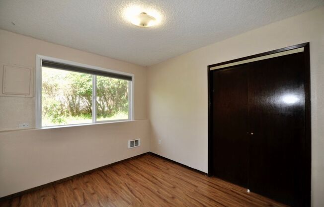 2 beds, 1 bath, $1,195