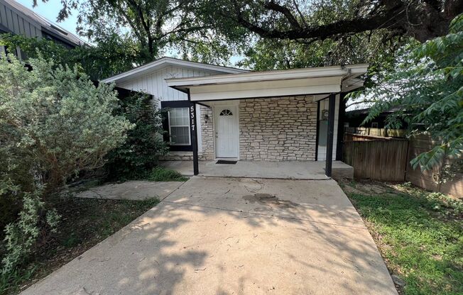Cool home in East Austin - Don't Miss this one - Perfect for Roommates!
