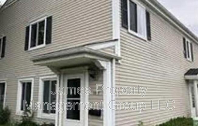 1557 QUAKER LN