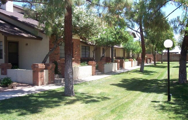 2 bed Townhouse near Downtown Gilbert