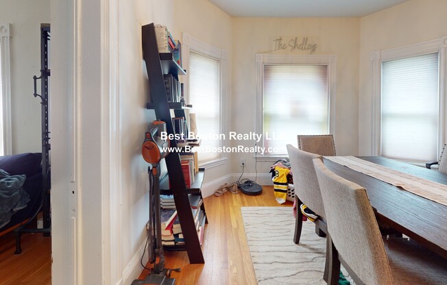 118 WAVERLY ST