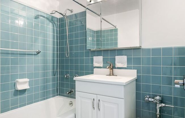 1 bed, 1 bath, 575 sqft, $2,200, Unit 1003