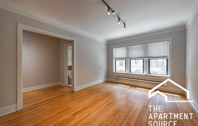 2325.5 N. Rockwell, Unit 3A