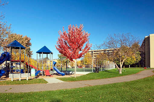 Lush Landscaping at Knollwood Towers West Apartments, Hopkins, Minnesota