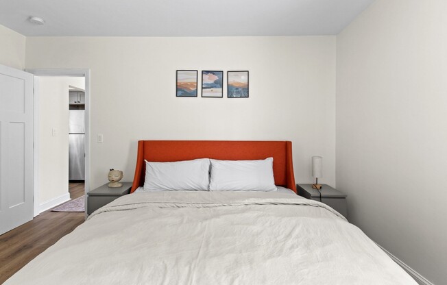 3 beds, 1 bath, 1,300 sqft, $2,700, Unit 2