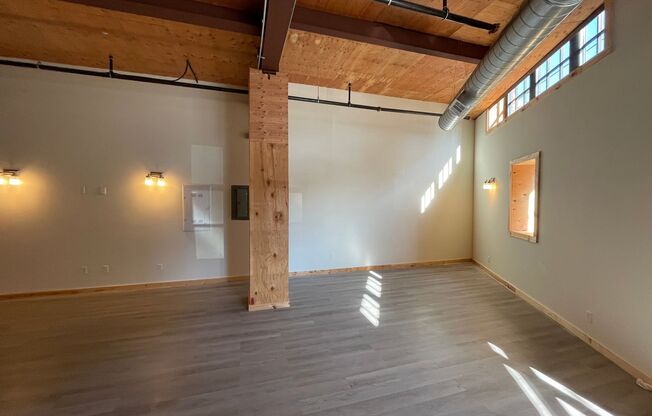 1 bed, 1 bath, 1,350 sqft, $1,700, Unit 1104
