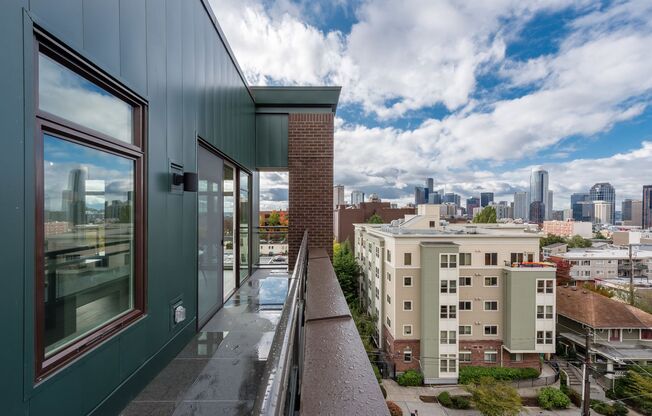 2 beds, 2 baths, 907 sqft, $3,850, Unit 607