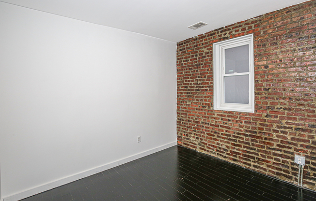 1312 PUTNAM AVE