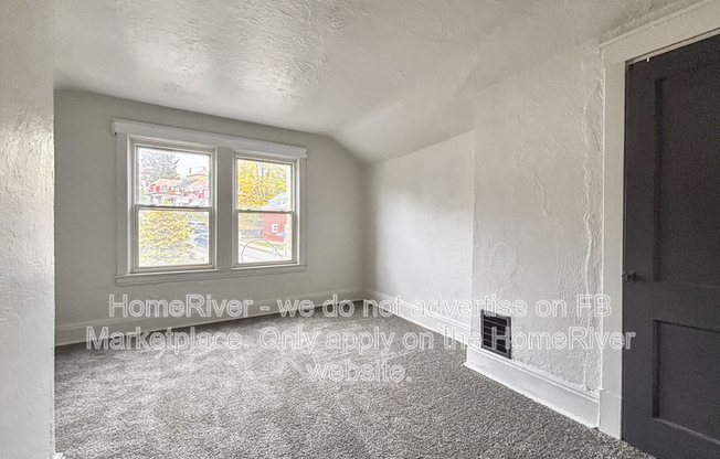302 MATHEWS AVE