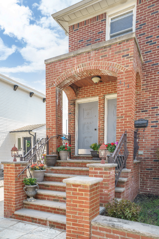 414 ELM ST