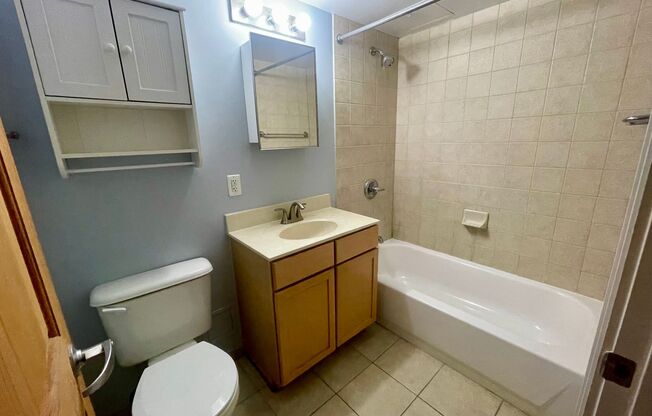 Studio, 1 bath, $1,830, Unit Apt S325