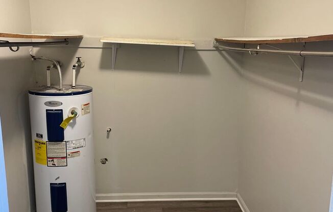 1 bed, 1 bath, 550 sqft, $750, Unit 803 L