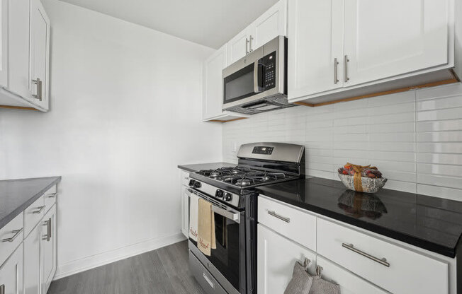 Fully Equipped Kitchen at Ashlawn at Southern Towers, Alexandria, VA