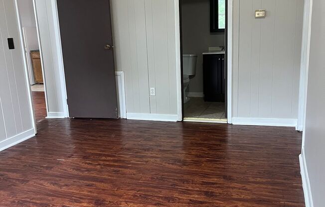1 bed, 1 bath, 375 sqft, $850, Unit 6