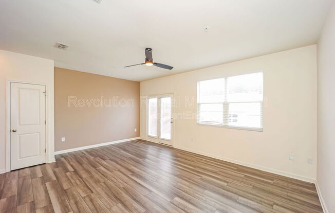 544 MAGNOLIA CIR