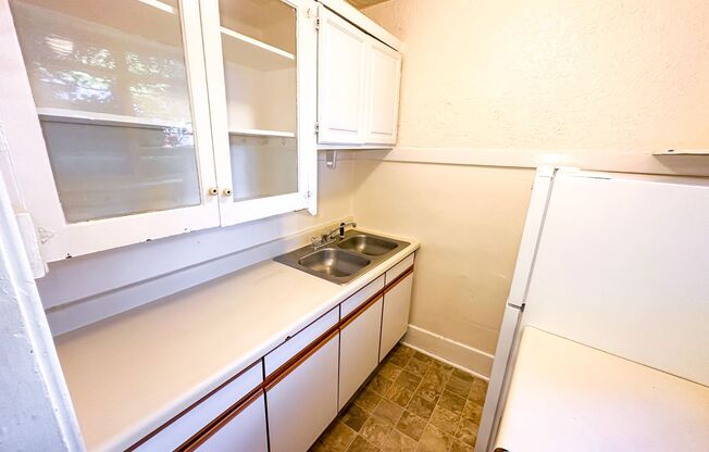 Studio, 1 bath, 326 sqft, $1,395, Unit 03