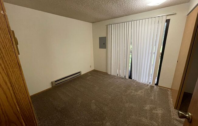 2 beds, 1 bath, 800 sqft, $1,495, Unit M206