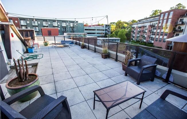 1 bed, 1 bath, $2,200, Unit #16