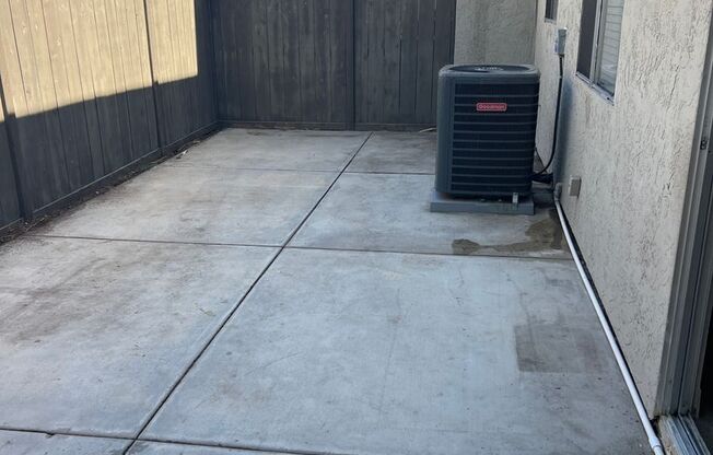 2 beds, 1.5 baths, 1,050 sqft, $2,295, Unit 13