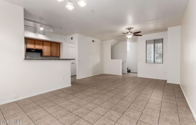 2 beds, 2.5 baths, $1,950, Unit # 1411